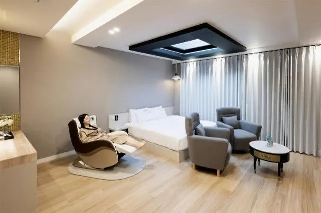 Motel Yeonsan Ava